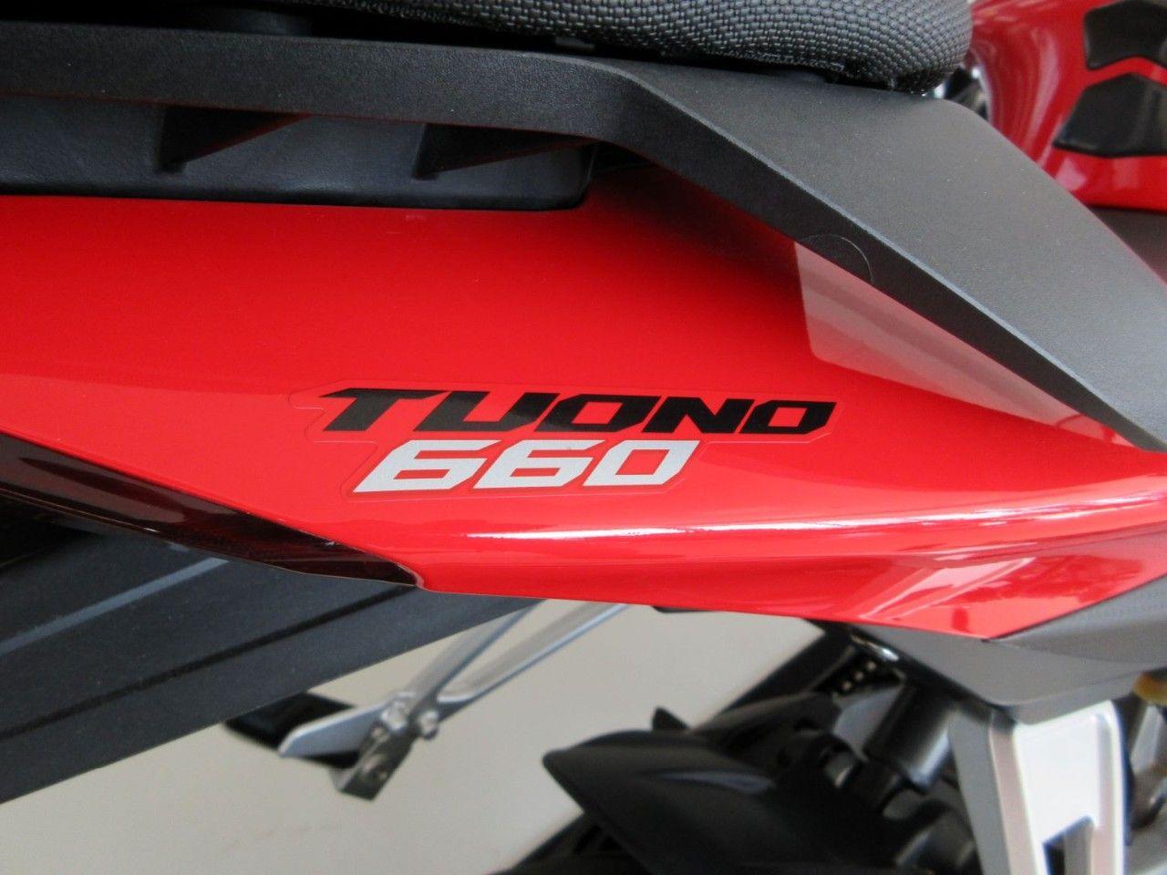 Aprilia Tuono 660