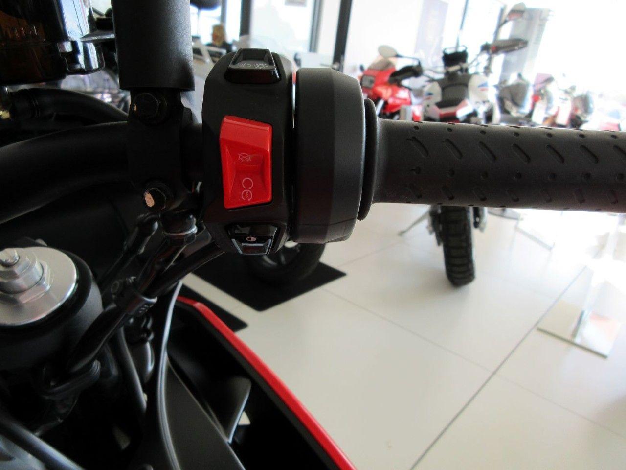 Aprilia Tuono 660