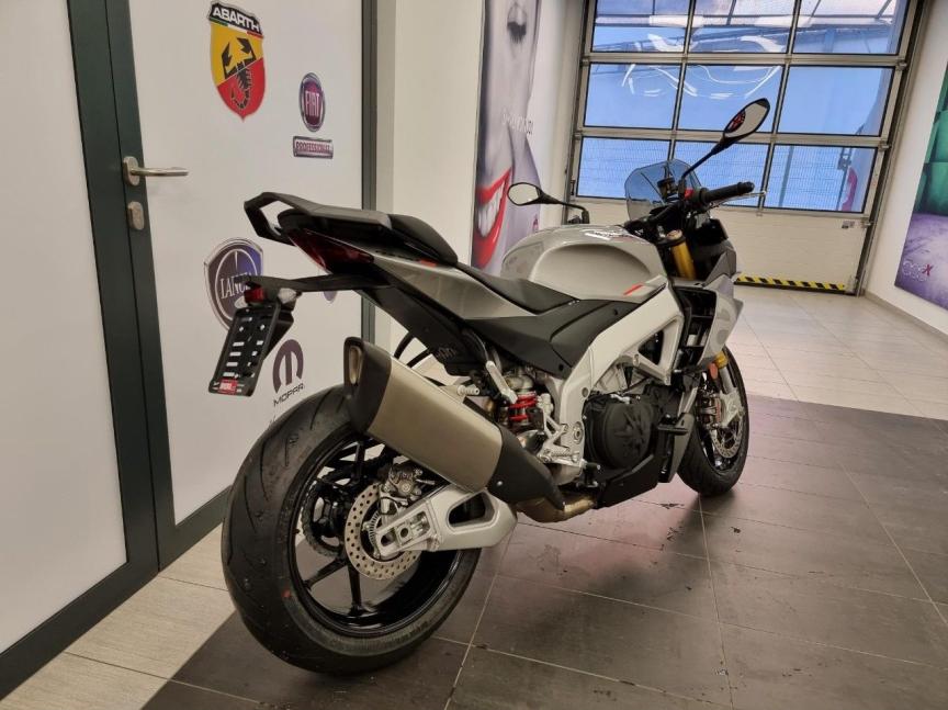 Aprilia Tuono V4 1100 RR e5