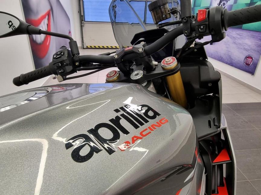 Aprilia Tuono V4 1100 RR e5