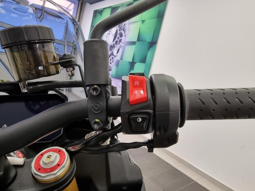 Aprilia Tuono V4 1100 RR e5