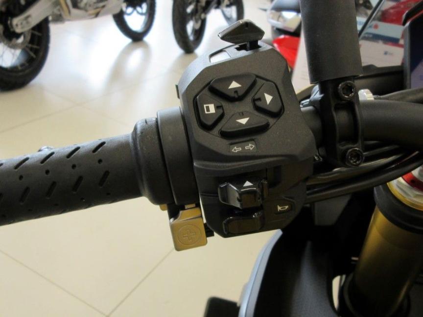 Aprilia Tuono V4 1100 RR MY25