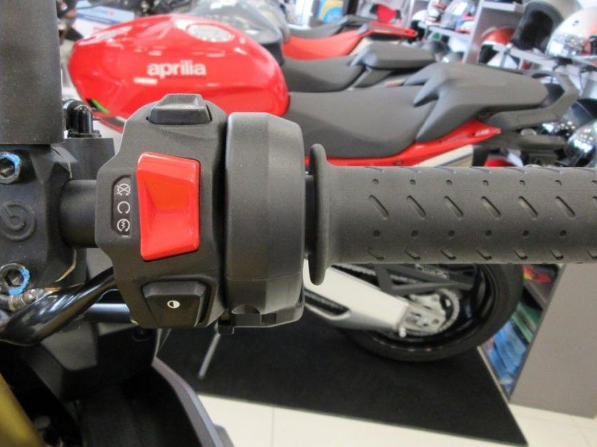 Aprilia Tuono V4 1100 RR MY25
