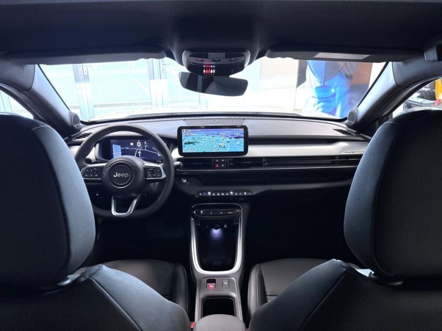 Jeep Avenger 1.2 T e-Hybrid AT 110k Summit *076*