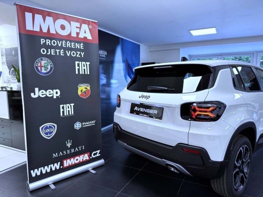 Jeep Avenger 1.2 T e-Hybrid AT 110k Summit *076*