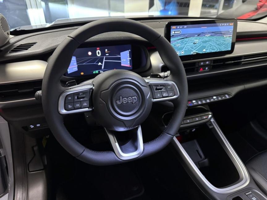 Jeep Avenger 1.2 T e-Hybrid AT 110k Summit *472* u