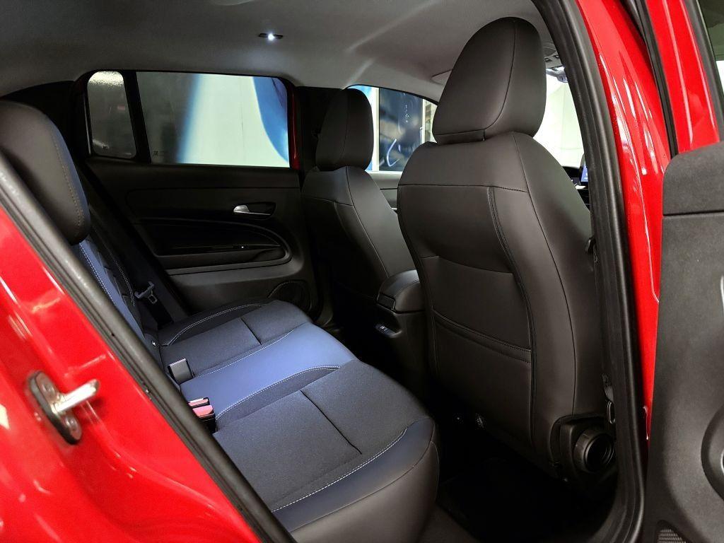 Jeep Avenger 1.2 T e-Hybrid AT 110k Summit *936*