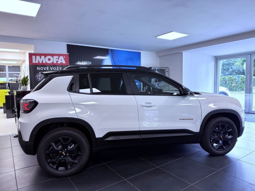 Jeep Avenger 1.2 T e-hybrid AT 145k 4xe The North Face *330*