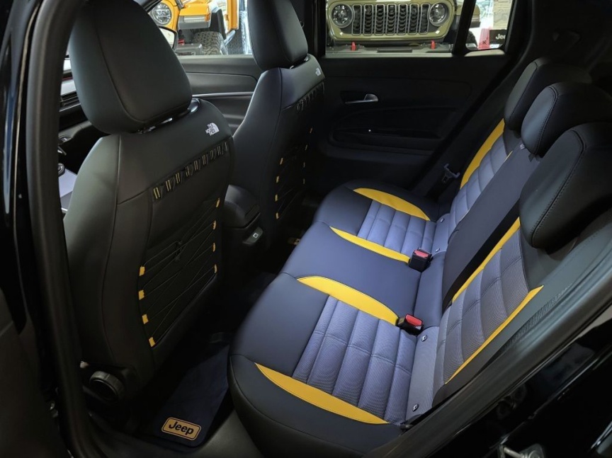 Jeep Avenger 1.2 T e-hybrid AT 145k 4xe The North Face *450*