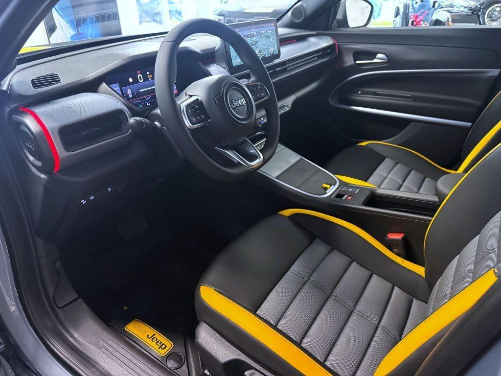 Jeep Avenger 1.2 T e-hybrid AT 145k 4xe The North Face *994* e
