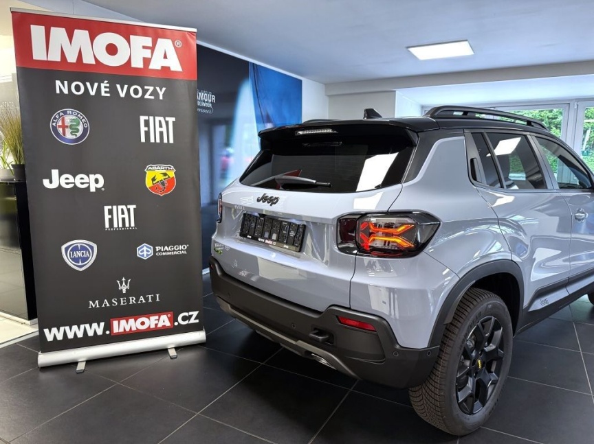 Jeep Avenger 1.2 T e-hybrid AT 145k 4xe The North Face *o347*