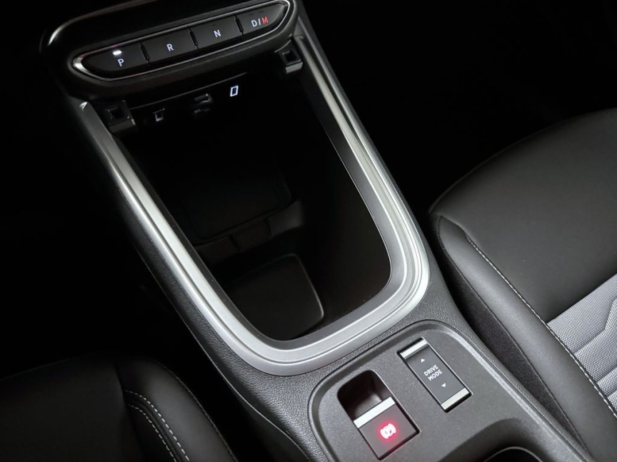 Jeep Avenger 1.2 T e-hybrid AT 145k 4xe Upland *162* u