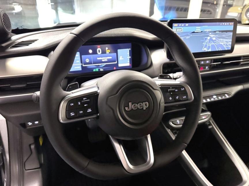 Jeep Avenger 1.2 T e-hybrid AT 145k 4xe Upland *162* u