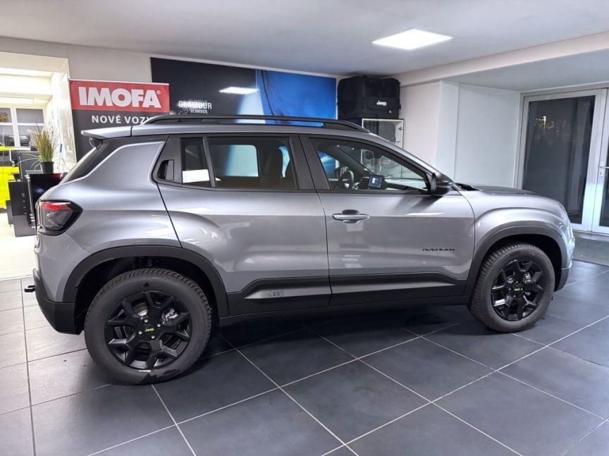 Jeep Avenger 1.2 T e-hybrid AT 145k 4xe Upland *162* u