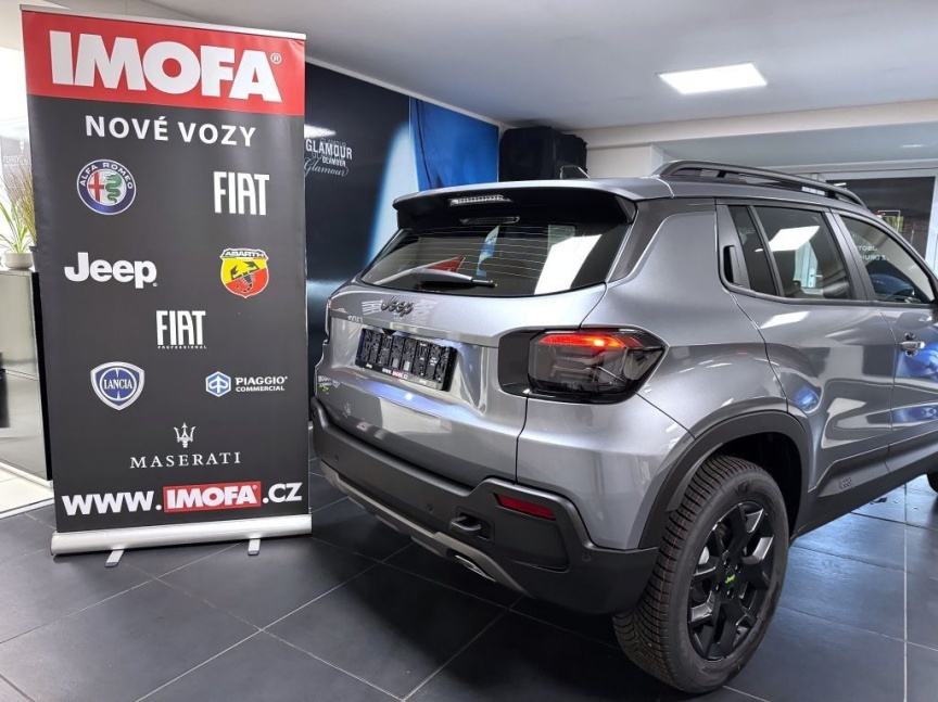 Jeep Avenger 1.2 T e-hybrid AT 145k 4xe Upland *162* u