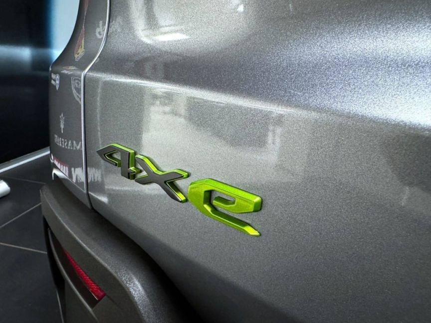 Jeep Avenger 1.2 T e-hybrid AT 145k 4xe Upland *162* u