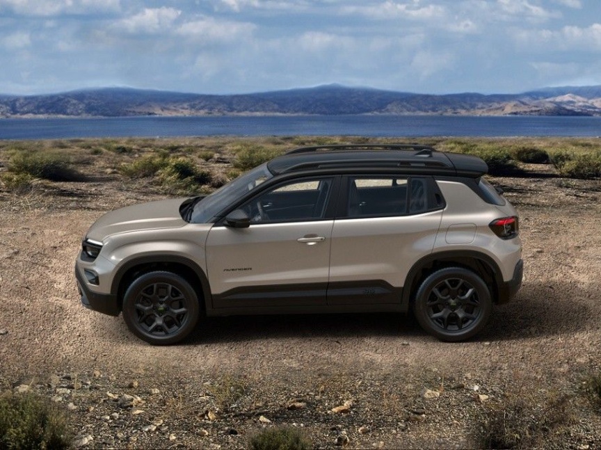 Jeep Avenger 1.2 T e-hybrid AT 145k 4xe Upland *180*