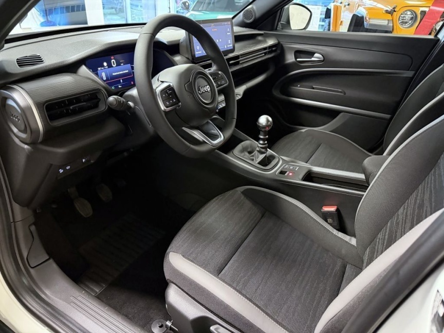 Jeep Avenger 1.2 T MT6 100k Longitude *374*