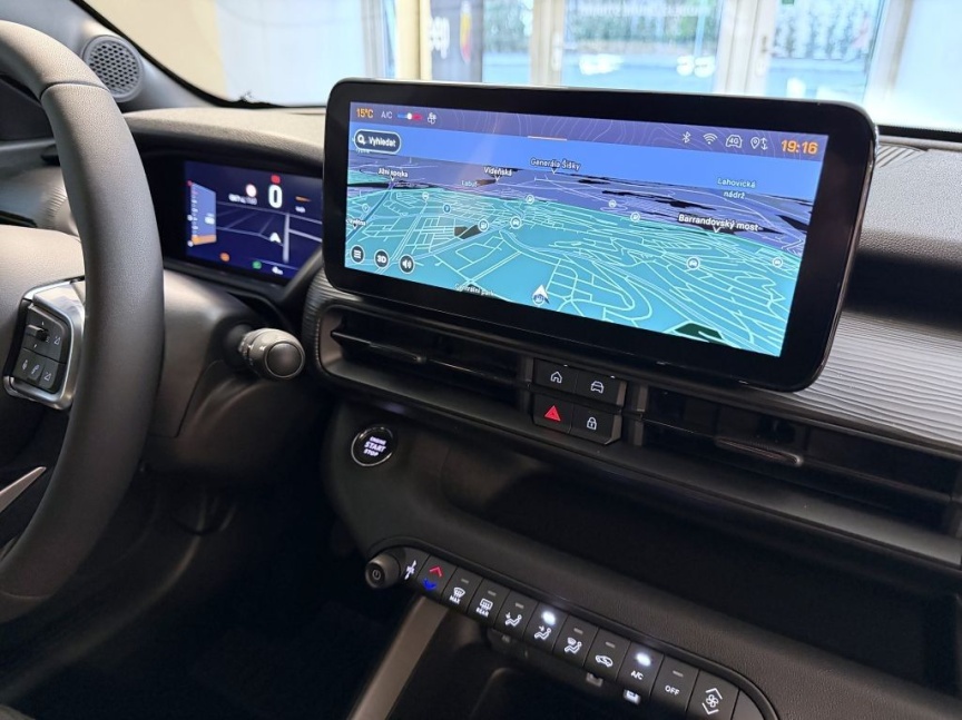 Jeep Avenger 1.2 T MT6 100k Longitude *808*