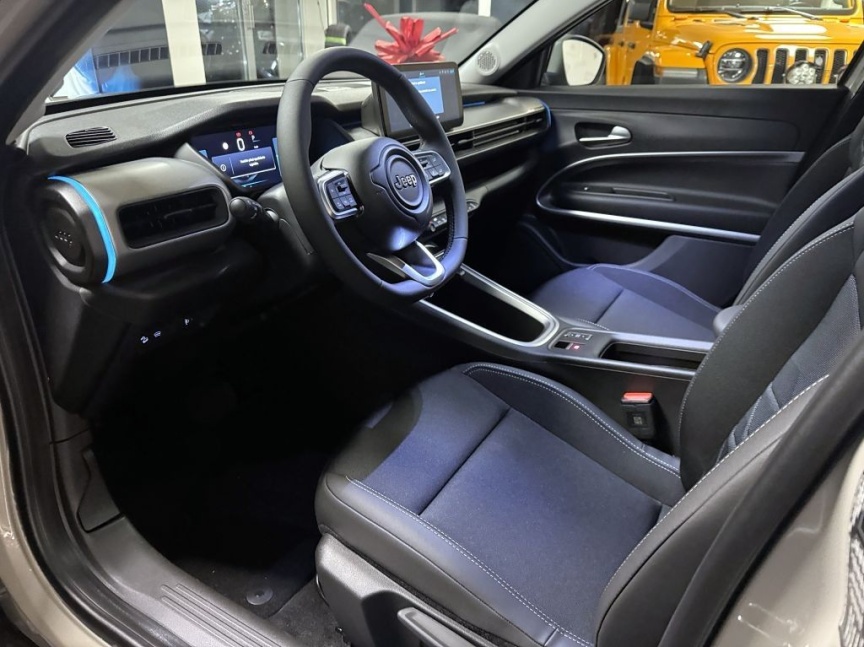 Jeep Avenger Electric Summit 54 kWh 156k *493*