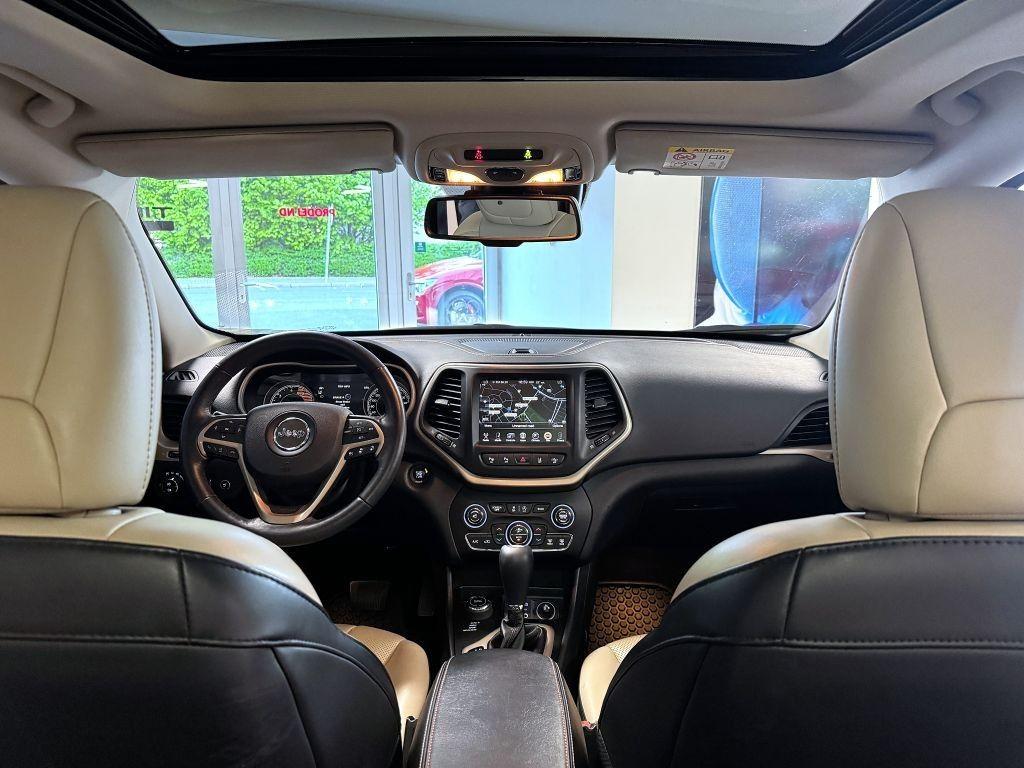Jeep Cherokee 2.2 MJD 9ATX 200k 4x4 75th Anniversary, reg. 08/2016