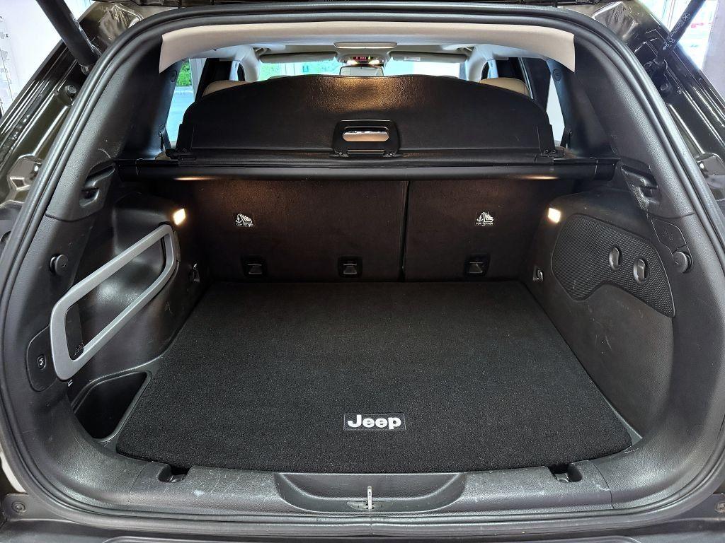 Jeep Cherokee 2.2 MJD 9ATX 200k 4x4 75th Anniversary, reg. 08/2016