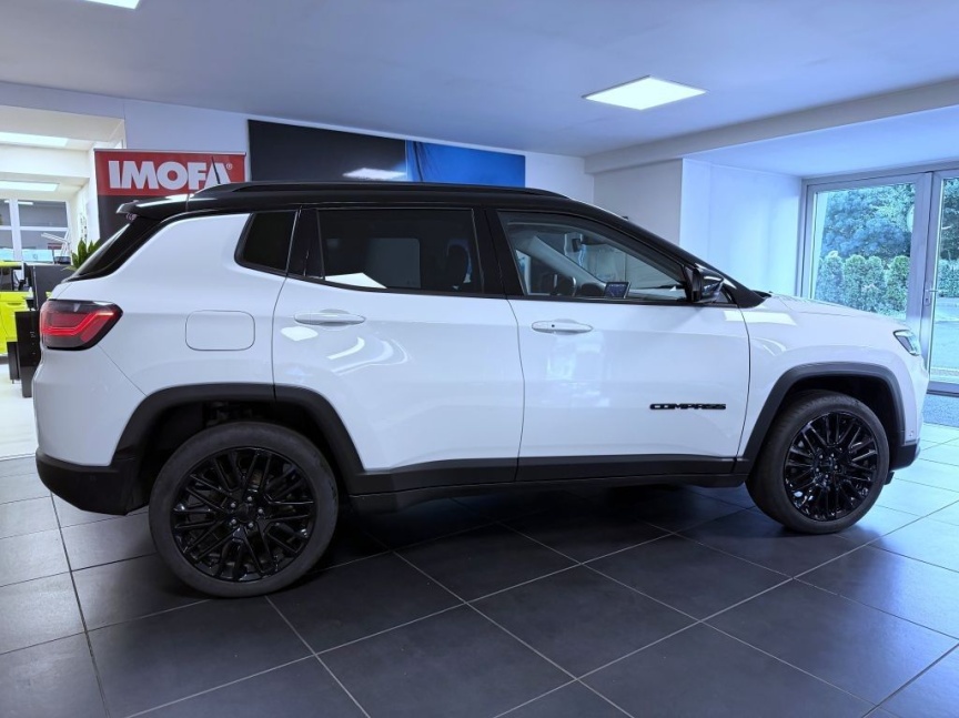 Jeep Compass 1,3 T PHEV Plug In 240k AT 4xE S LIMITED