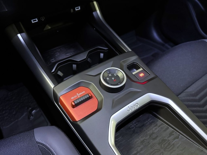 Jeep Compass NEW e-Hybrid 145k eDCT6 Altitude *510*