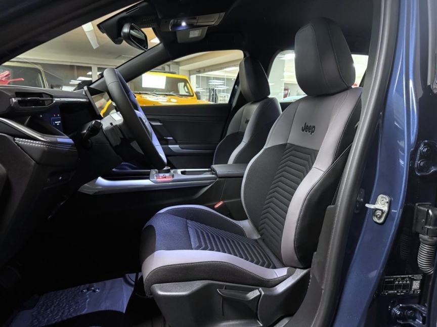 Jeep Compass NEW e-Hybrid 145k eDCT6 Altitude *510*