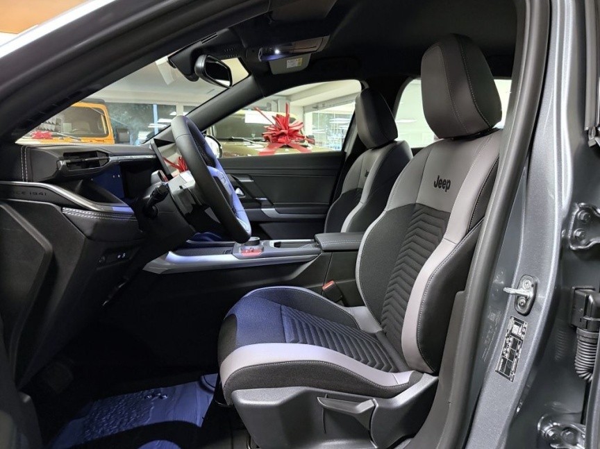 Jeep Compass NEW e-Hybrid 145k eDCT6 Altitude *890*