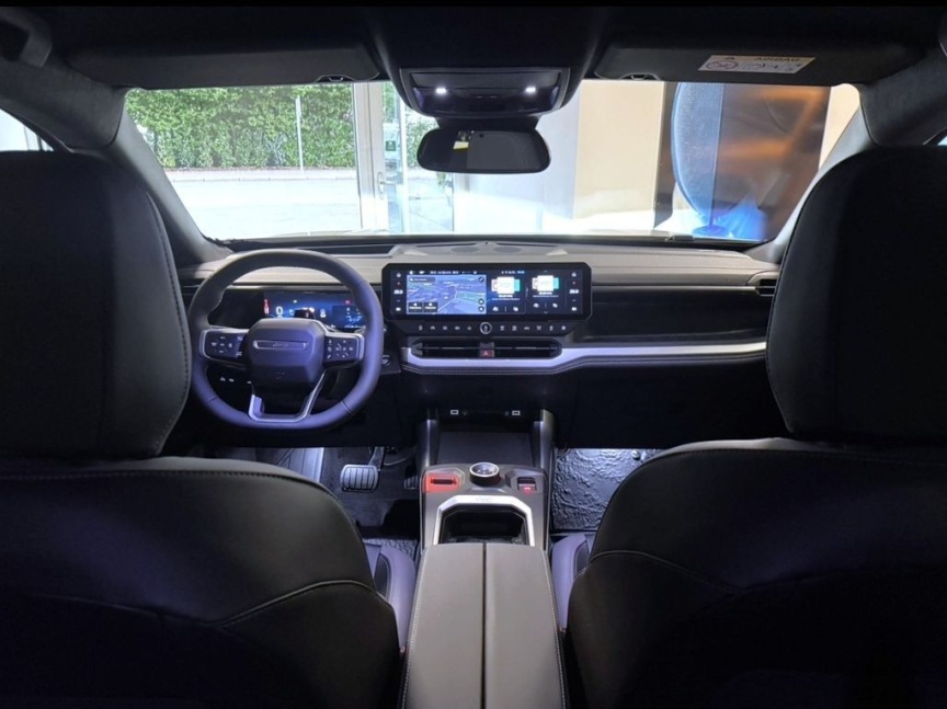 Jeep Compass NEW e-Hybrid 145k eDCT6 First Edition *541* e