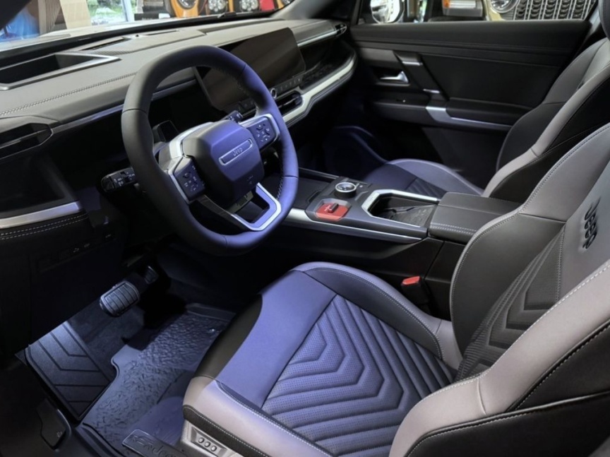 Jeep Compass NEW e-Hybrid 145k eDCT6 First Edition *541* e