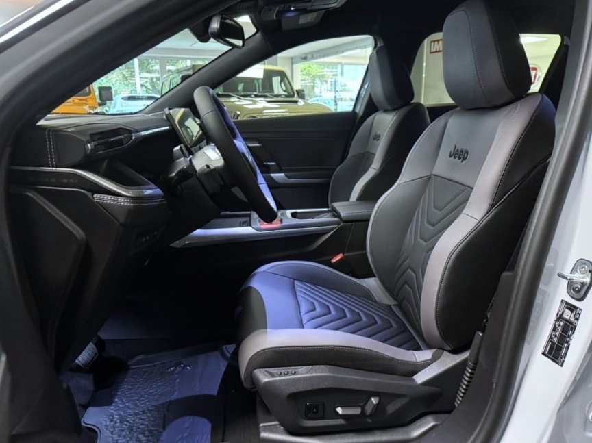 Jeep Compass NEW e-Hybrid 145k eDCT6 First Edition *541* e