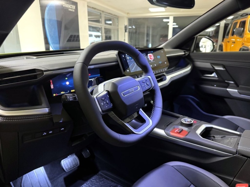 Jeep Compass NEW e-Hybrid 145k eDCT6 First Edition *550*