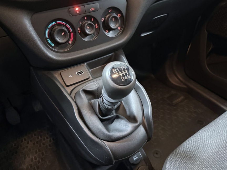 Fiat Professional Dobló cargo VAN L2H1 1.6 MTJ 105k SX