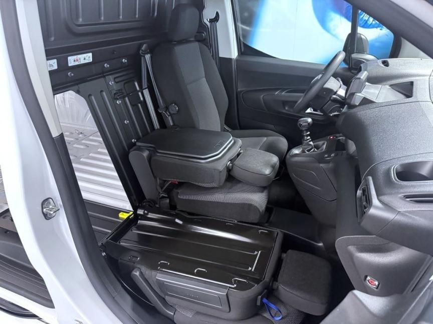 Fiat Professional Dobló 1,5 BlueHDI 100k van L2 *7929*