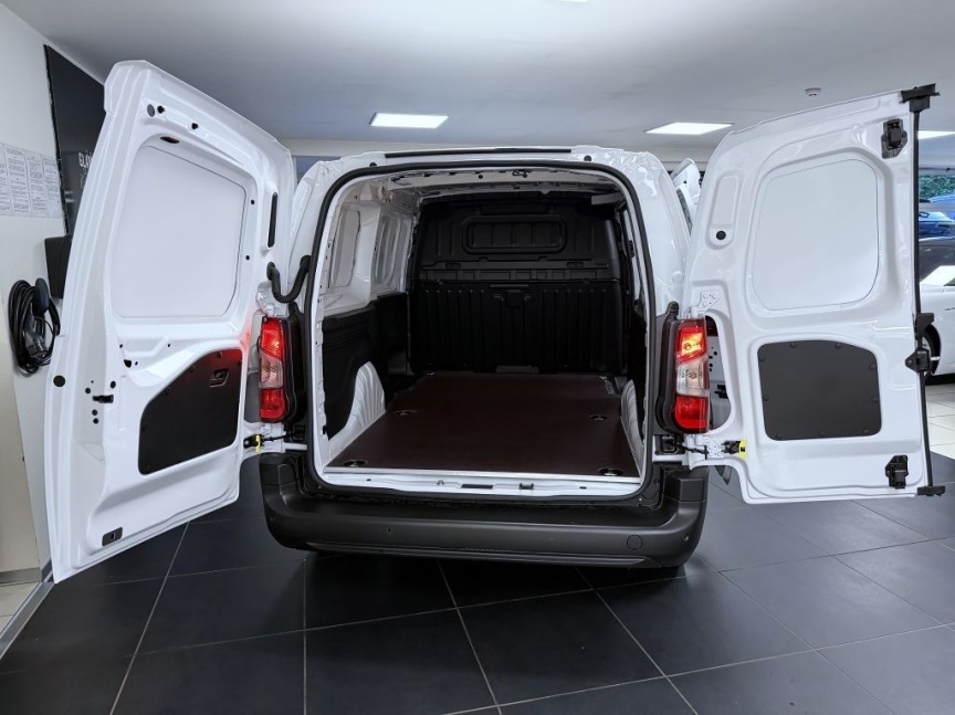 Fiat Professional Dobló 1,5 BlueHDI 102k van L2 *9806*