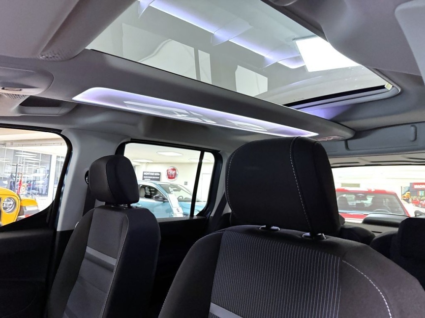 Fiat Dobló Panorama 1.5 BlueHDi 130k MT6 EDICE RODINA *697*