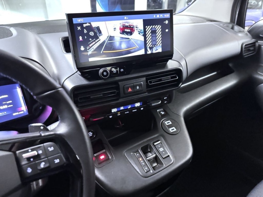 Fiat Dobló Panorama Maxi 1.5 BlueHDi 131k 8AT - 7 míst