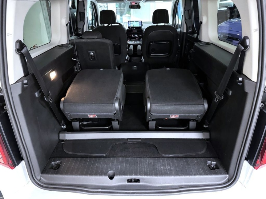 Fiat Dobló Panorama Maxi 1.5 BlueHDi 131k 8AT - 7 míst