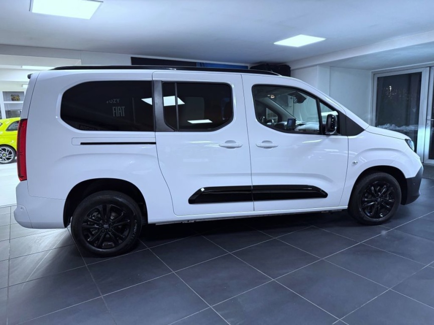 Fiat Dobló Panorama Maxi 1.5 BlueHDi 131k 8AT - 7 míst