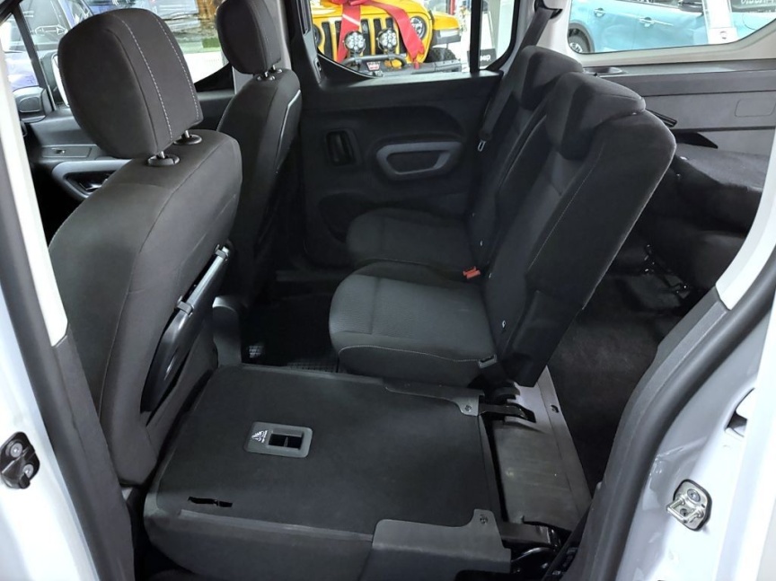 Fiat Dobló Panorama Maxi 1.5 BlueHDi 131k 8AT - 7 míst