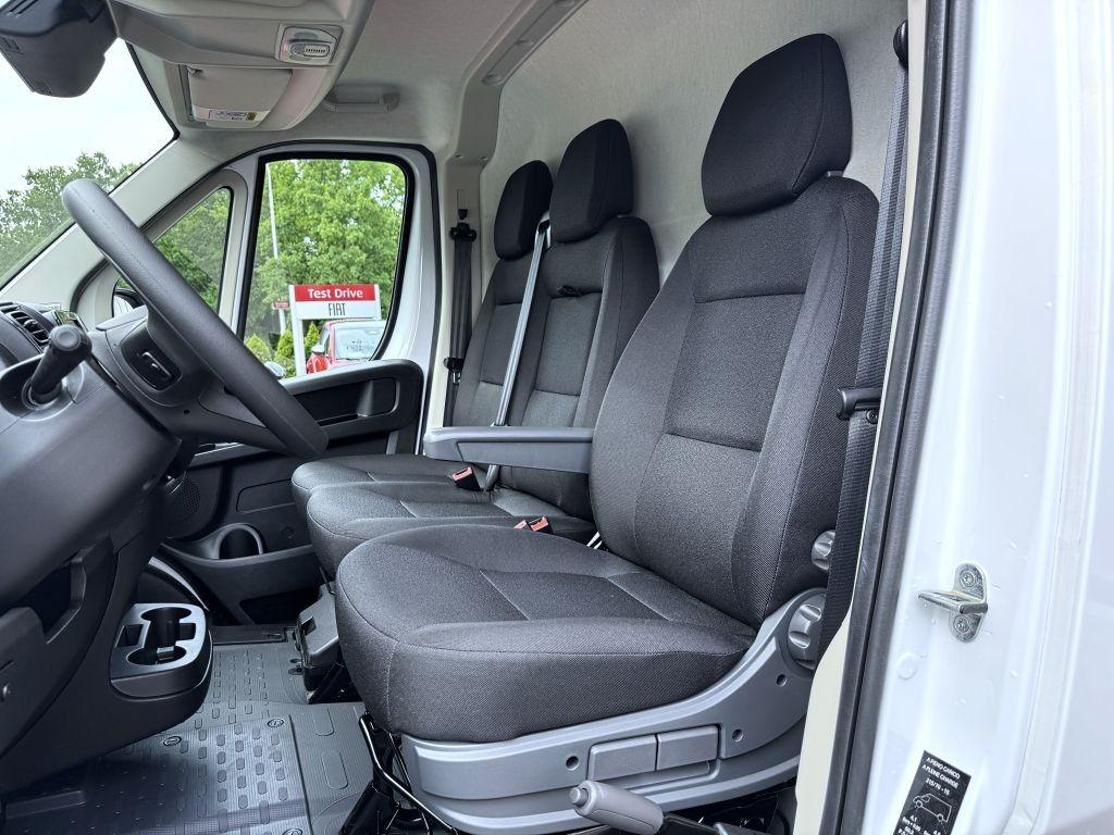 Fiat Professional Ducato 2.2 MTJ 140k 3.3t L3H2 dodávka *453*