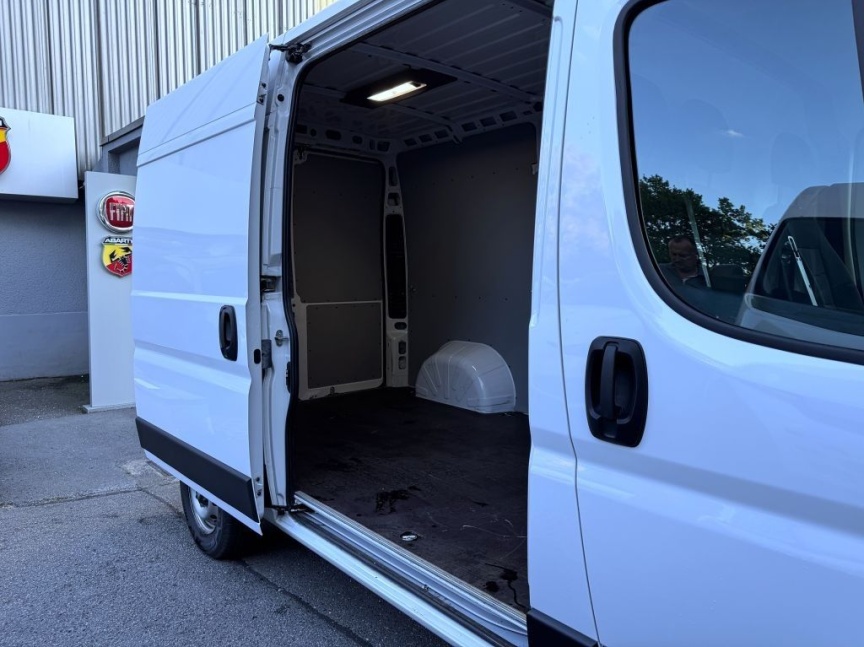 Fiat Professional Ducato 2.2 MTJ 140k 6MT Van 3,3t L2H2 EDICE PROFESSIONAL