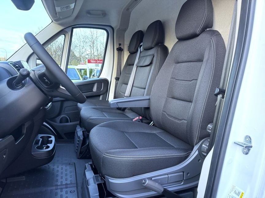 Fiat Professional Ducato 2.2 MTJ 140k 6MT Van 3,5t L3H2 EDICE PROFESSIONAL *9623*