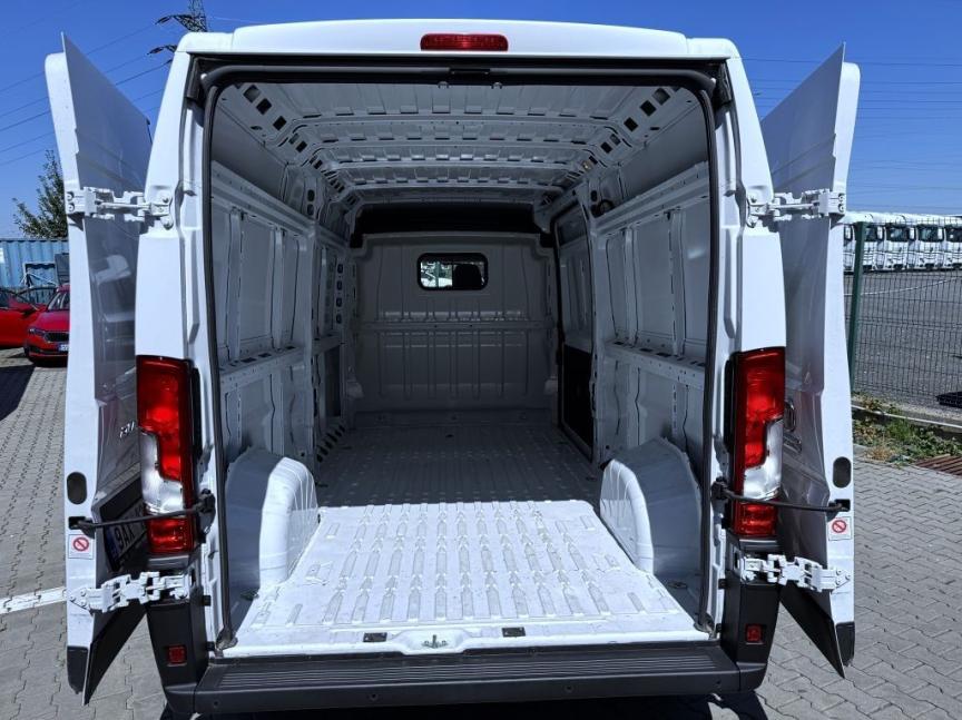 Fiat Professional Ducato 33 Light 2,2 MTJ 140k L3H2 van