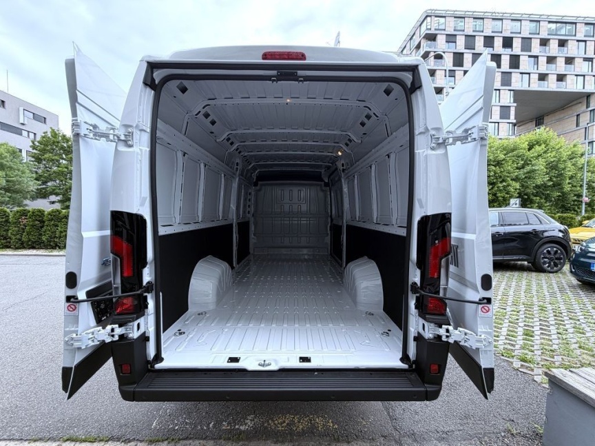 Fiat Professional Ducato Elektrické 200kW 110kWh van 3.5t L4H2 *4330*