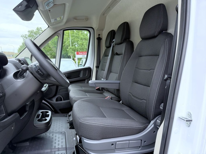 Fiat Professional Ducato Elektrické 200kW 110kWh van 3.5t L4H2 *4330*