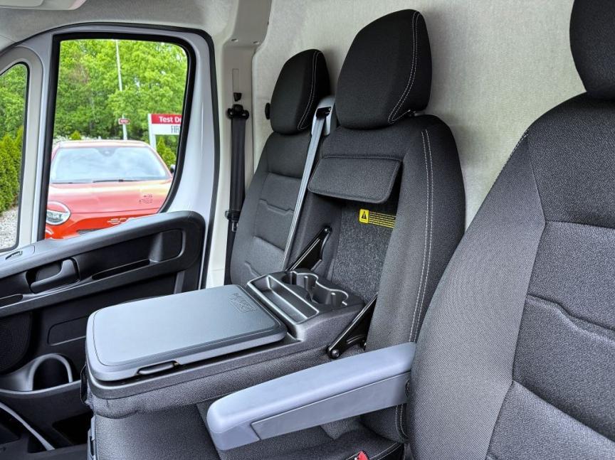 Fiat Professional Ducato Maxi 2.2 MTJ 140k 6MT Van 3,5t L4H2 EDICE PROFESSIONAL *3577
