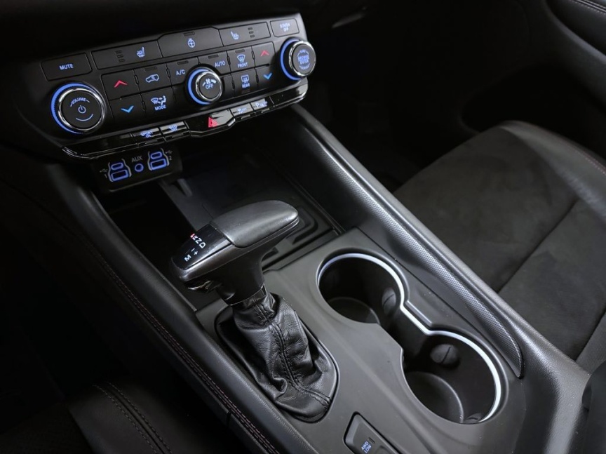 Dodge Durango 5,7 V8 4x4 AT8 ZF 365k RT